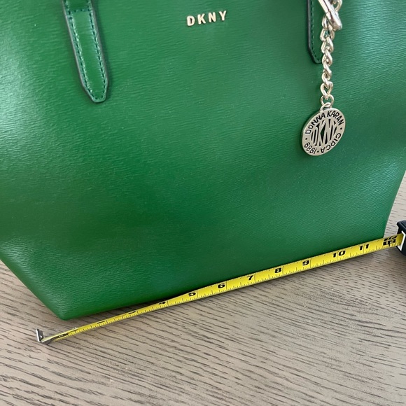 DKNY Sutton Leather Bryant Medium Tote - Picture 7 of 8